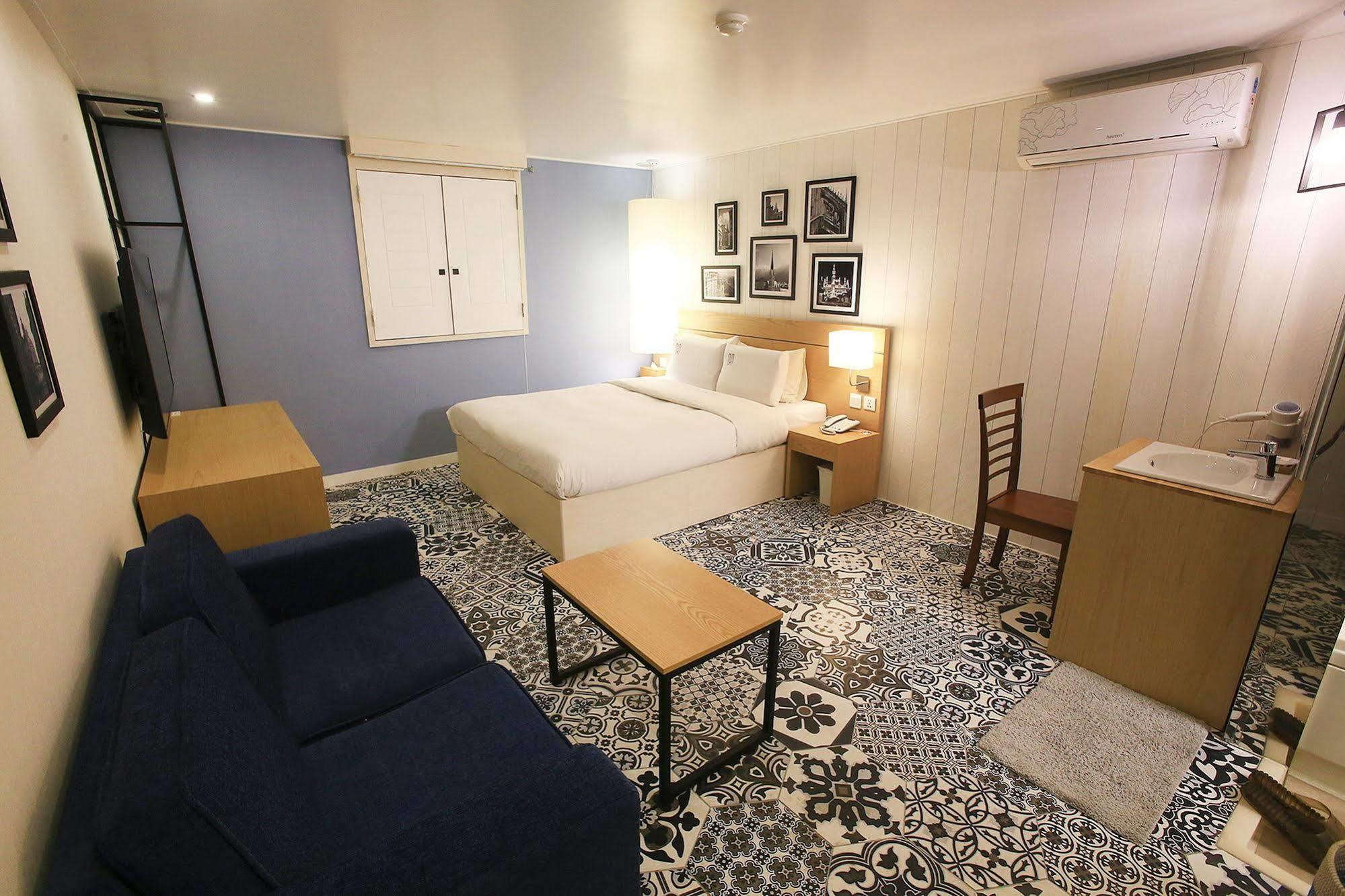 Merdi Hotel Suwon Eksteriør bilde