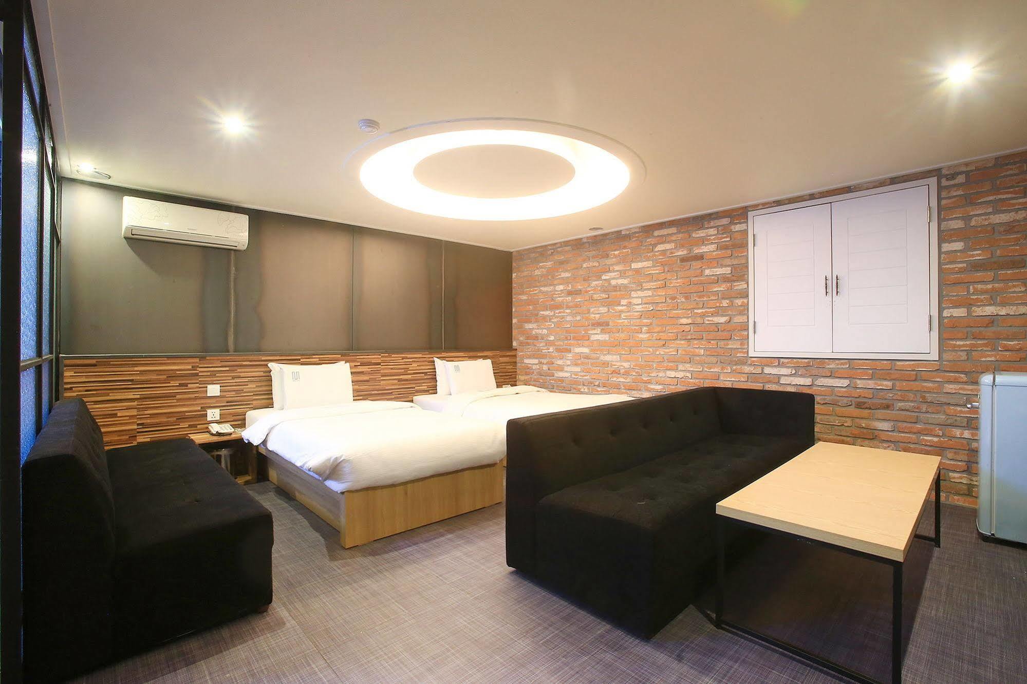 Merdi Hotel Suwon Eksteriør bilde